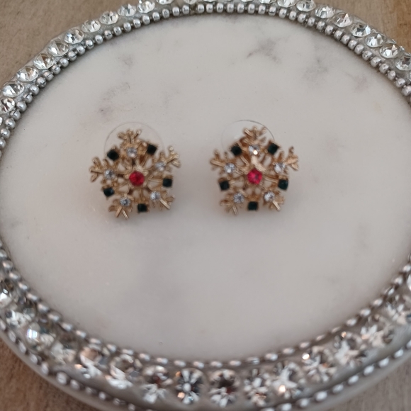 Gold Winter Holiday Rhinestone Snowflake Stud Earrings - Picture 3 of 8
